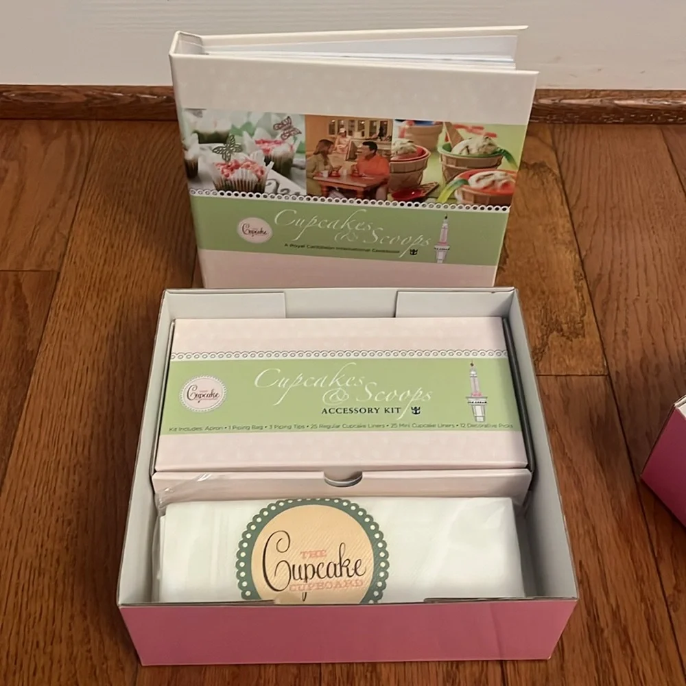 Royal Caribbean International Cupcakes & Scoops Cookbook & Accessories, New NIB
